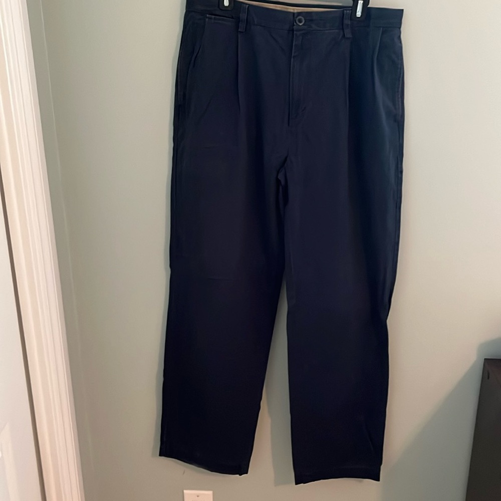 💕HP💕Nautica Men’s navy “Rigger” classic fit pants 36x34 - pleated